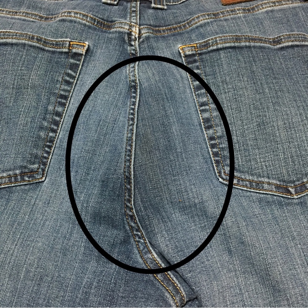 LL Bean Bean Flex Classic Fit Jeans Men’s 36x29 Med Wash Blue (Flaw Read) - Picture 8 of 12
